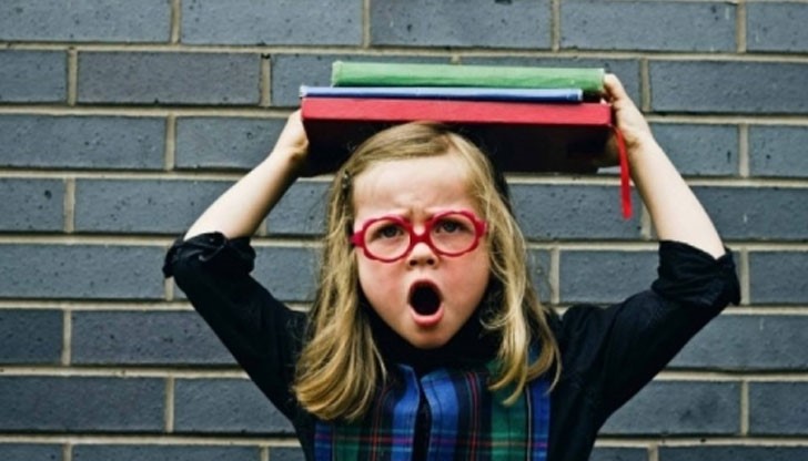 Между 260 и 530 лева са нужни на родителите за да изпратят първолаците си тази година Между 260 и 530 лева са нужни на родителите за да изпратят първолаците си тази година