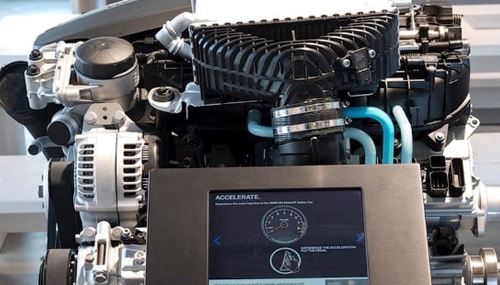 Системата използва дестилирана вода за всмукателния колектор