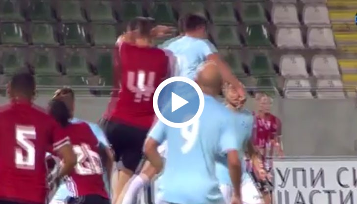 Между 31-ата и 34-ата минути Дунав успя да реализира два гола, а между тях ЦСКА се отличи с уникален пропуск на Густаво Кулма