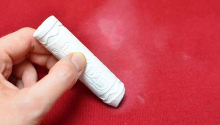 Знаете ли, че тебеширът може да помогне за елиминиране на петна от мазнина по дрехите