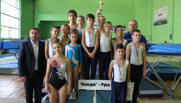 От 23 до 25 септември в гр. Кюстендил се проведе първи международен клубен турнир  по скокове на батут и двоен мини батут