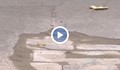 Русенци сами запълниха дупка на улица "Петър Берон"