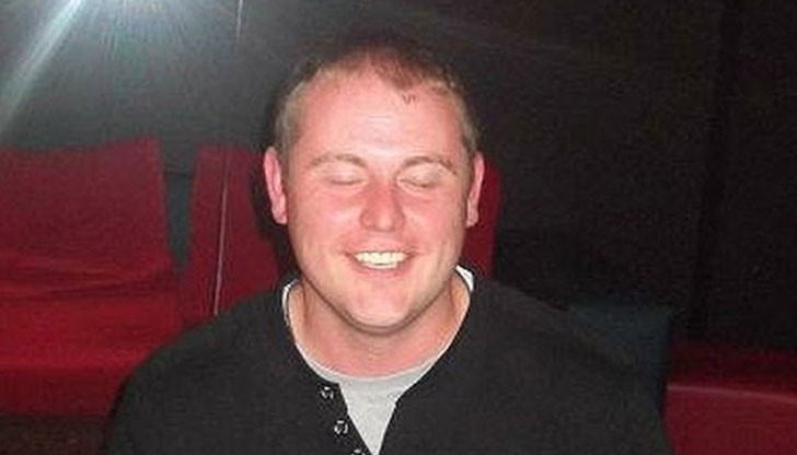 В  дома му са открити над 2000 снимки и 899 видеоклипа, които той споделял с други педофили