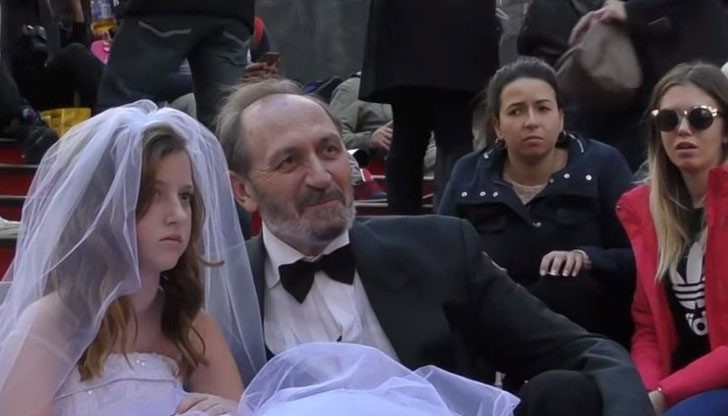 Бракът в ранна възраст не само лишава малката булка от образование, но и увеличава рисковете от заболявания, психически и физически травми и смърт при раждане / Снимката е илюстративна/