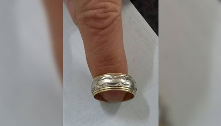 Златното бижу е открито в Пощенски клон 7005, бул. "Липник" 50 преди седмица