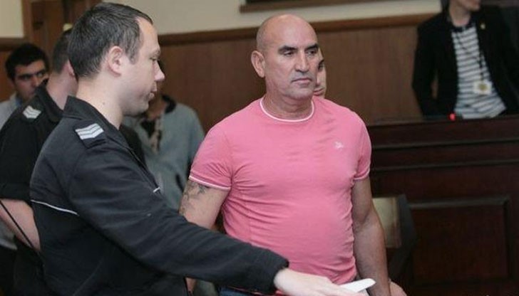 Копаят за трупове около Галиче