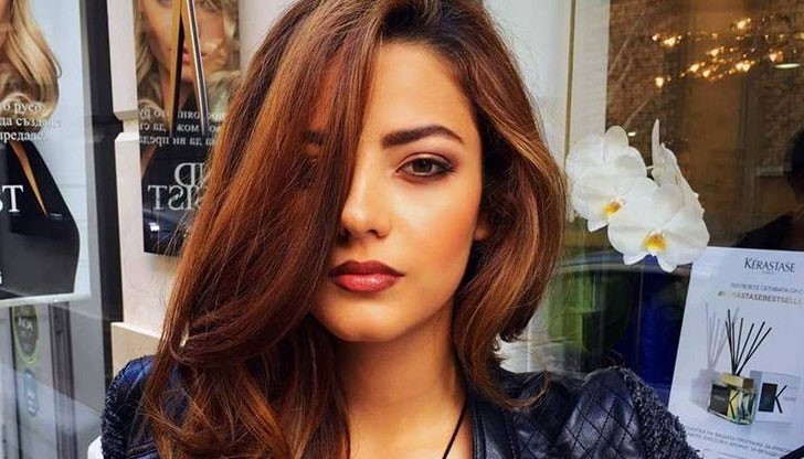 Жанет Личева от малка танцува във формация „Мираж” Жанет Личева от малка танцува във формация „Мираж”