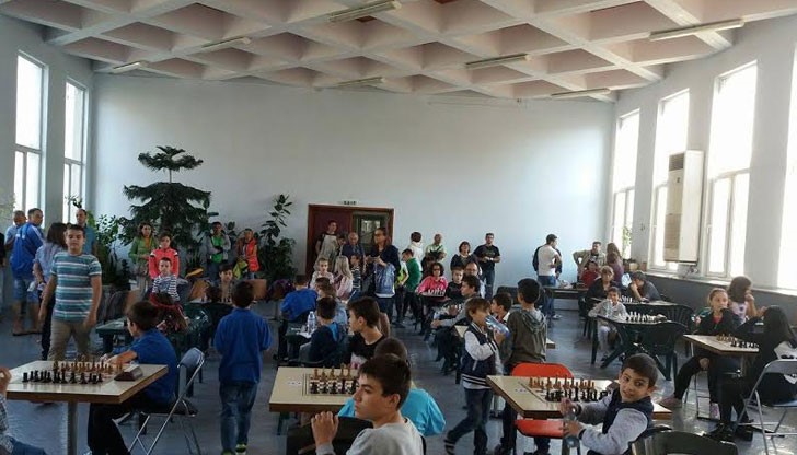 На турнира участваха 43 деца от 7 града – Русе, Варна, Шумен, Добрич, В. Търново, Казанлък и Пловдив