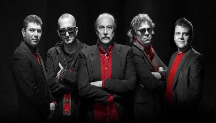 Русенци ще се насладят на вечните хитове на „Щурците”, „ФСБ”, „Дони и Момчил” и „Б.Т.Р.” Русенци ще се насладят на вечните хитове на „Щурците”, „ФСБ”, „Дони и Момчил” и „Б.Т.Р.”