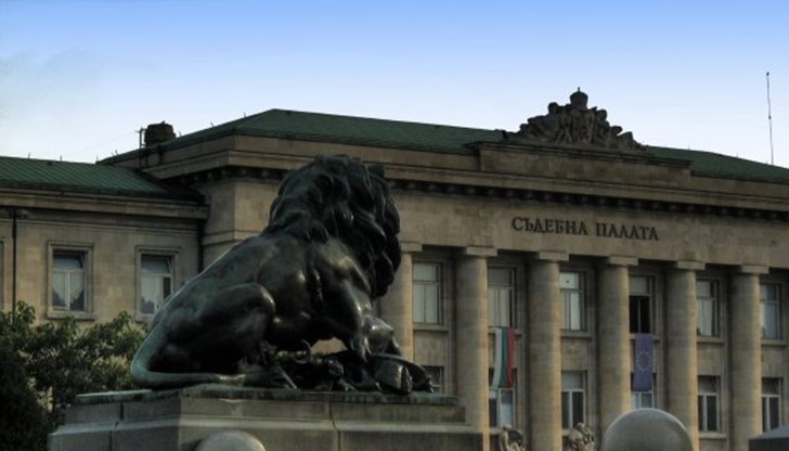 Той бил хванат да управлява лек автомобил „Ягуар" с английска регистрация в Русе