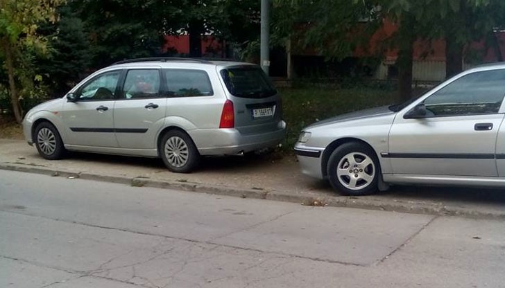 Как майките с колички да се движим от такива паркирани коли