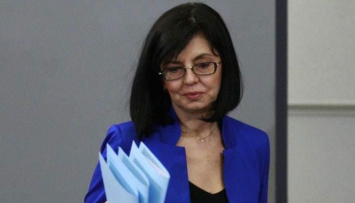 Решението е взето днес след среща между Меглена Кунева и представители на ромските образователни общности Решението е взето днес след среща между Меглена Кунева и представители на ромските образователни общности