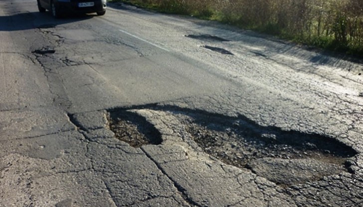Страната ни е на четвърто място в класацията по лошо качество на автомобилните шосета Страната ни е на четвърто място в класацията по лошо качество на автомобилните шосета