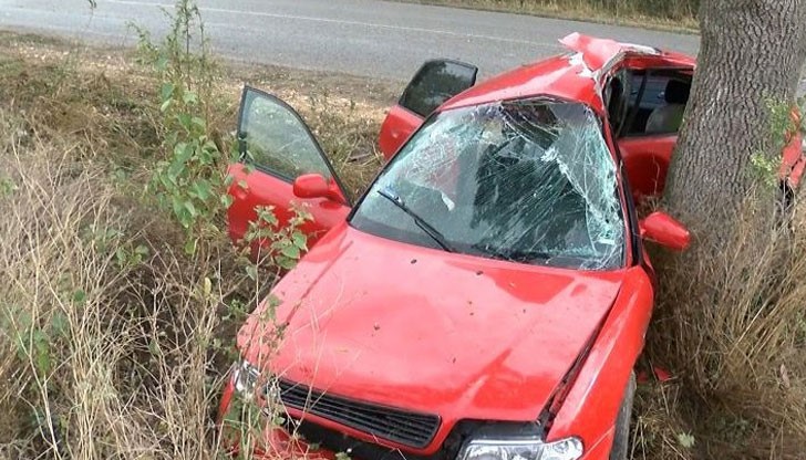 По информация от здравното заведение, 33-годишният мъж е с поли травма на глава, гърди и корем По информация от здравното заведение, 33-годишният мъж е с поли травма на глава, гърди и корем