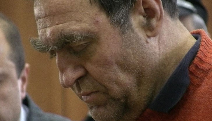 Защитникът на бившия кмет на Стрелча споделя, че не е нормално момичето да дава противоречиви показания