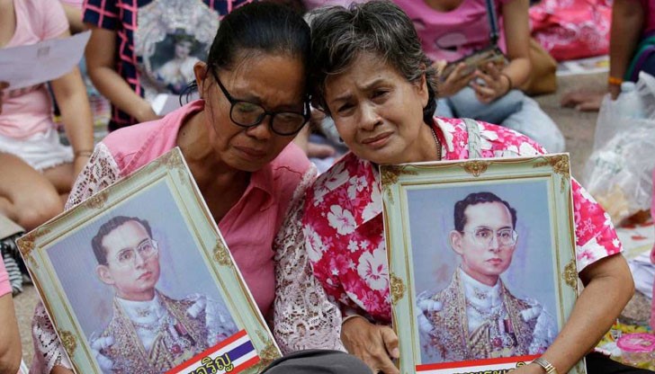 Принцът е помолил да му бъде дадено време, в което да скърби с тайландския народ
