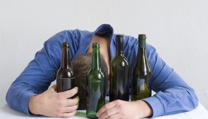 Хероинът пристрастява за 2-3 седмици, при алкохола са необходими няколко години Хероинът пристрастява за 2-3 седмици, при алкохола са необходими няколко години