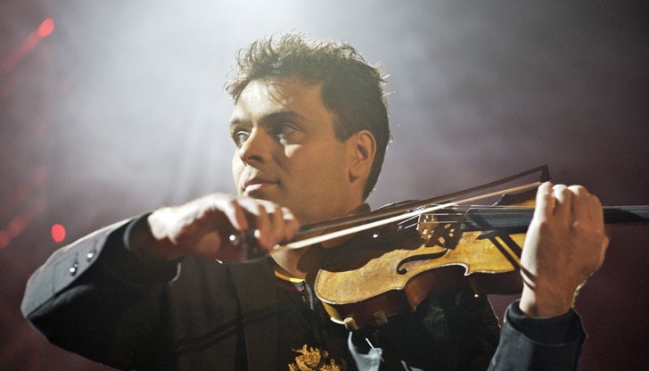 Един от най-обичаните и уважавани музиканти в България – цигуларят Васко Василев ще зарадва русенската публика на 6 октомври