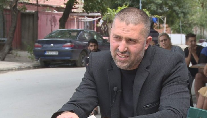 Айри Мурад, който бе скъсан на матура по български език и литература през пролетта, стана първокурсник по зооинженерство Айри Мурад, който бе скъсан на матура по български език и литература през пролетта, стана първокурсник по зооинженерство