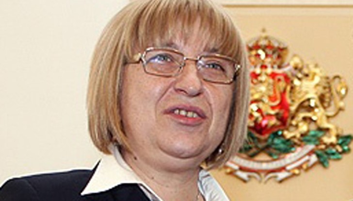 Как реагираха основните опоненти на Цецка Цачева Как реагираха основните опоненти на Цецка Цачева