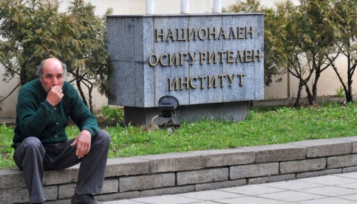 Осигурителната вноска скача с 1%, а стажът и възрастта се увеличават с по два месеца Осигурителната вноска скача с 1%, а стажът и възрастта се увеличават с по два месеца