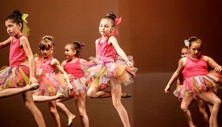 Малката певица отива на национално състезание