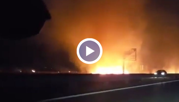 Голям пожар гори в близост до автомагистрала „Тракия” край Пловдив
