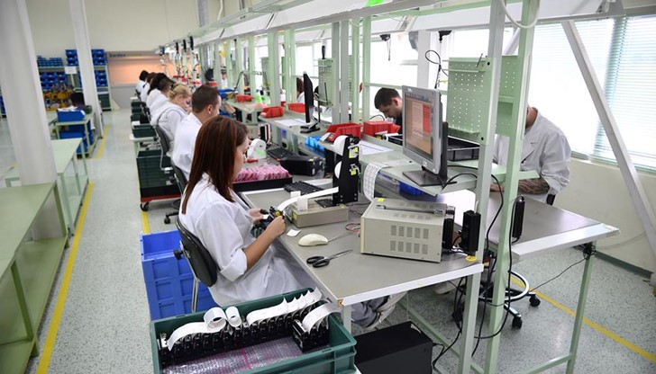 Фабриката се състои от 5 сгради и 17 хил. кв. м производствена площ