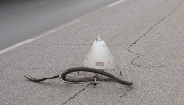 Пиян циганин с колело предизвикал катастрофа и загинал на място, след като бил ударен от движещо зад него БМВ / Снимката е илюстративна