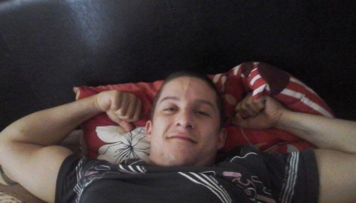 Бургазлии организират протест срещу садиста Живко, който разпори котка посред бял ден пред хипермаркет в града Бургазлии организират протест срещу садиста Живко, който разпори котка посред бял ден пред хипермаркет в града