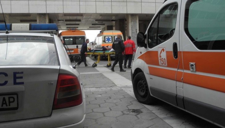 60-годишна жена бе блъсната в Благоевград на пешеходна пътека от автомобил, движещ се на заден ход