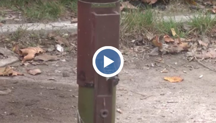 Тъй като имала понятие от оръжия, тя веднага разбрала, че вътре няма пълнител и не е зареден