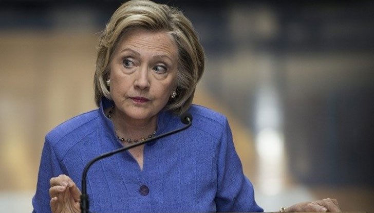 През седмицата създателят на „Уикилийкс” се закани, че ще я извади завинаги от битката за президентския пост През седмицата създателят на „Уикилийкс” се закани, че ще я извади завинаги от битката за президентския пост