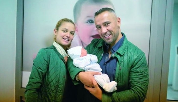 Малкият е кръстен на мама Яна! Малкият е кръстен на мама Яна!