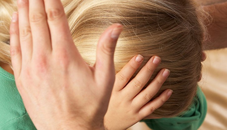 Гнева на майката бил предизвикан от загубен учебник на дъщеря й / Снимката е илюстративна/ Гнева на майката бил предизвикан от загубен учебник на дъщеря й / Снимката е илюстративна/