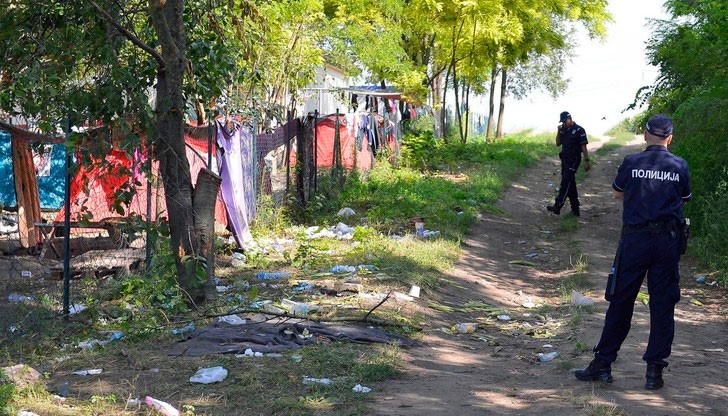Съвместните военно-полицейски сили на Сърбия са задържани 53 трафиканти на мигранти