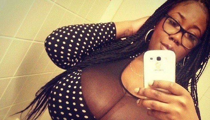 Апетитната геймърка е истинско чудо, дори за медиците. Тя е може би единственото момиче в света, чиито бюст не спира да расте