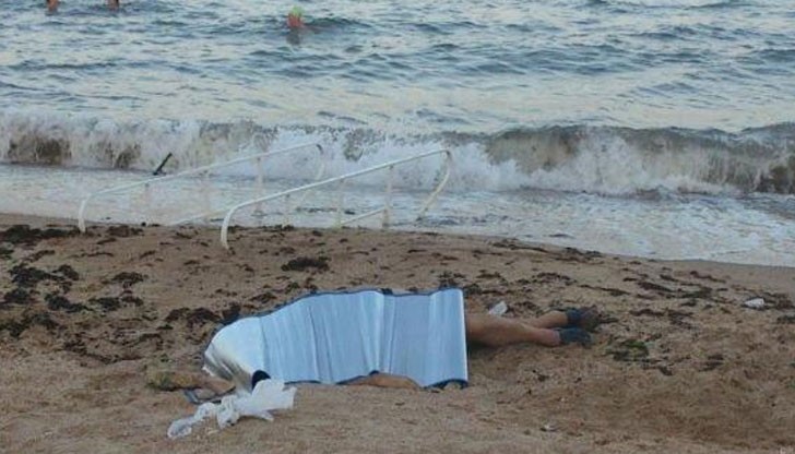 Тялото на жената изплувало на брега около 10 часа днес