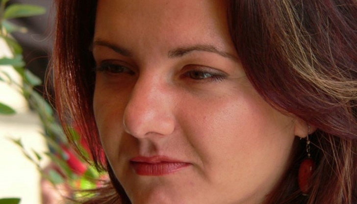 Аудиторията пя заедно с оперната изпълнителка известни рефрени от детски песнички