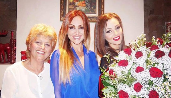 Вече няма и помен от пълничкото и срамежливо момиче от преди години Вече няма и помен от пълничкото и срамежливо момиче от преди години