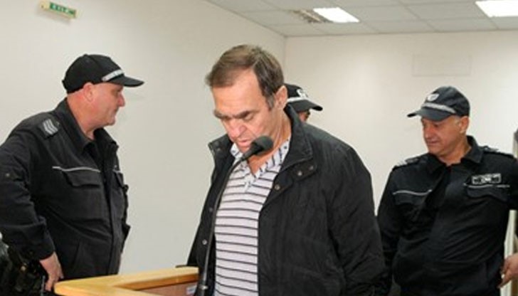 Майката на момичето изнасилено от Иван Евстатиев е давала обяснения един час Майката на момичето изнасилено от Иван Евстатиев е давала обяснения един час