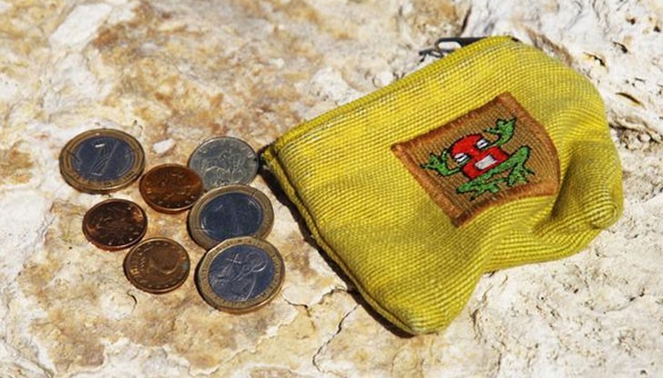 Не е съвпадение, че фирмите местят офисите си в държави с по-ниски данъци, а оставащите в страната укриват данъци по всевъзможни начини Не е съвпадение, че фирмите местят офисите си в държави с по-ниски данъци, а оставащите в страната укриват данъци по всевъзможни начини