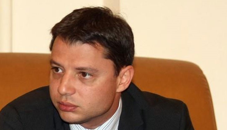 Делян Добрев е обвинен в ощетяване на НЕК с близо 10 милиона лева