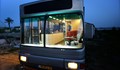 Студент превърна стар автобус в луксозно жилище