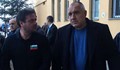Бойко Борисов разговаря с мигрантите в Харманли