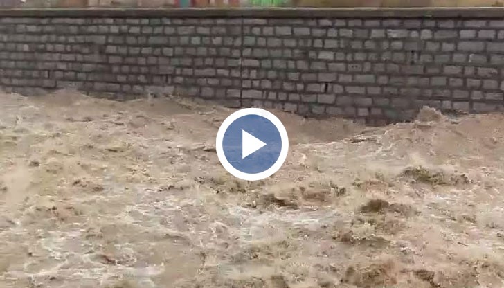 Обмисля се евакуация на хората, които живеят около река Глазне