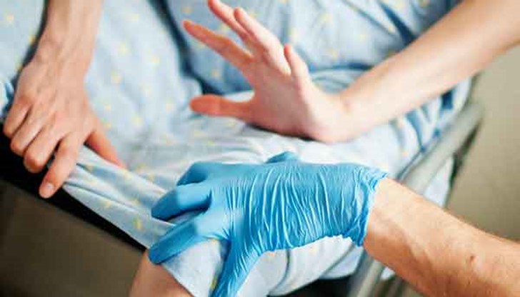 След акта той й предложил да я изкъпе преди да я закара в болницата