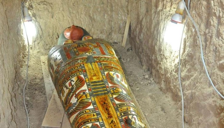 Гробницата, в която е бил намерен саркофагът, е датирана между 1075 г. - 664 г. преди Христа