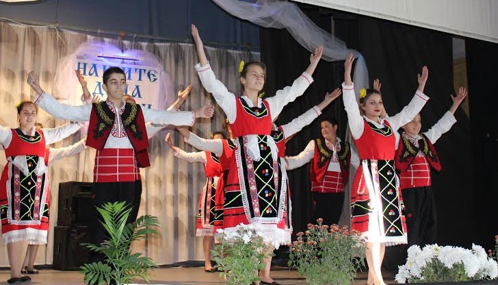 Изпълнителите от Детския танцов състав „Танцова магия“ от Ценово се завърнаха с поредни отличия от Патреш