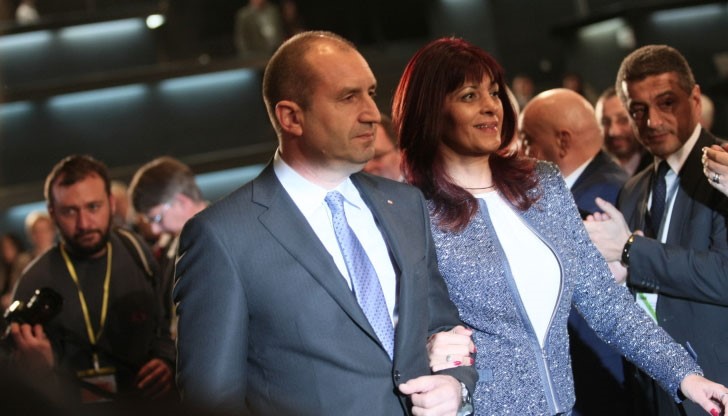 Тя има много да се учи! Тя има много да се учи!